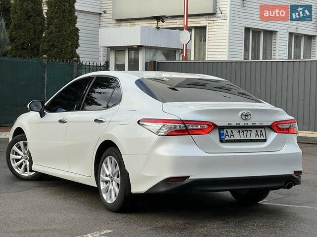 Белый Тойота Камри, объемом двигателя 2.49 л и пробегом 94 тыс. км за 25000 $, фото 4 на Automoto.ua