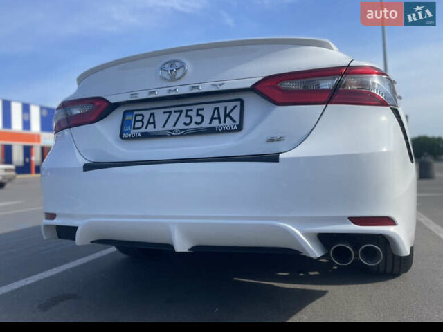 Белый Тойота Камри, объемом двигателя 2.49 л и пробегом 127 тыс. км за 22900 $, фото 4 на Automoto.ua