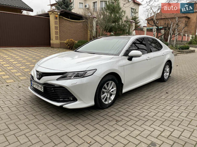 Білий Тойота Камрі, об'ємом двигуна 2.5 л та пробігом 107 тис. км за 22500 $, фото 1 на Automoto.ua