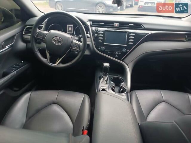 Белый Тойота Камри, объемом двигателя 2.5 л и пробегом 154 тыс. км за 21500 $, фото 5 на Automoto.ua