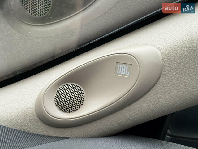 Білий Тойота Камрі, об'ємом двигуна 2.49 л та пробігом 166 тис. км за 21999 $, фото 22 на Automoto.ua