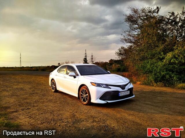 Белый Тойота Камри, объемом двигателя 2.5 л и пробегом 101 тыс. км за 24500 $, фото 3 на Automoto.ua