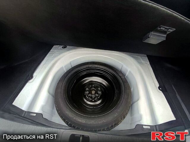 Белый Тойота Камри, объемом двигателя 2.5 л и пробегом 101 тыс. км за 24500 $, фото 8 на Automoto.ua