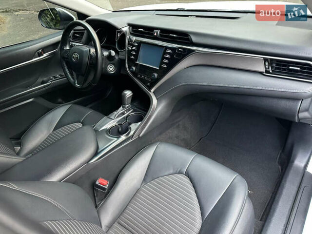 Білий Тойота Камрі, об'ємом двигуна 2.49 л та пробігом 113 тис. км за 23500 $, фото 6 на Automoto.ua