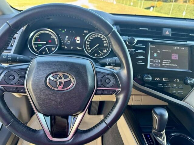 Белый Тойота Камри, объемом двигателя 0 л и пробегом 61 тыс. км за 15000 $, фото 17 на Automoto.ua