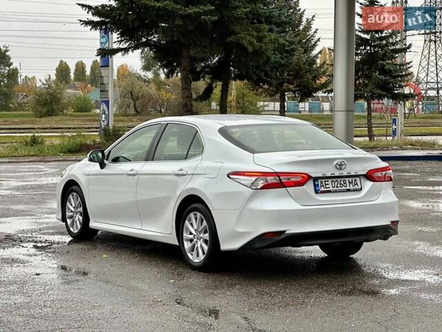 Тойота Камри 2019 в Днепре (Днепропетровске) на Automoto.ua Белый Тойота Камри, объемом двигателя 2.49 л и пробегом 78 тыс. км за 20999 $, фото 6 на Automoto.ua