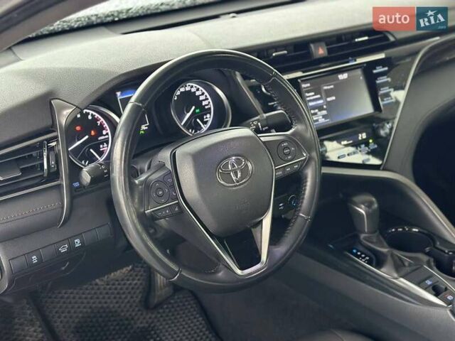 Тойота Камри 2019 в Днепре (Днепропетровске) на Automoto.ua Белый Тойота Камри, объемом двигателя 2.49 л и пробегом 78 тыс. км за 20999 $, фото 11 на Automoto.ua