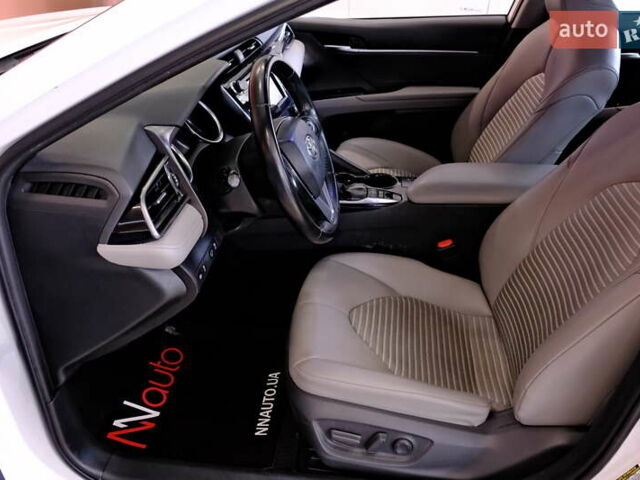 Белый Тойота Камри, объемом двигателя 2.5 л и пробегом 140 тыс. км за 21900 $, фото 31 на Automoto.ua