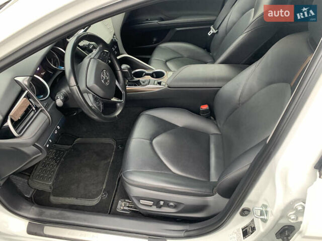 Белый Тойота Камри, объемом двигателя 2.49 л и пробегом 63 тыс. км за 23500 $, фото 22 на Automoto.ua