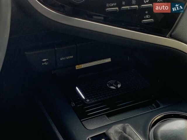 Белый Тойота Камри, объемом двигателя 2.5 л и пробегом 32 тыс. км за 24355 $, фото 48 на Automoto.ua