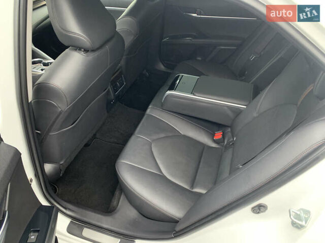 Белый Тойота Камри, объемом двигателя 2.49 л и пробегом 63 тыс. км за 23500 $, фото 25 на Automoto.ua