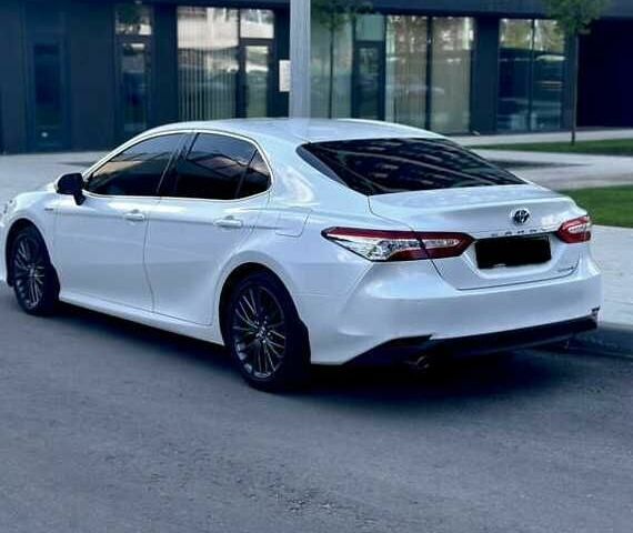 Белый Тойота Камри, объемом двигателя 2.5 л и пробегом 105 тыс. км за 18000 $, фото 3 на Automoto.ua