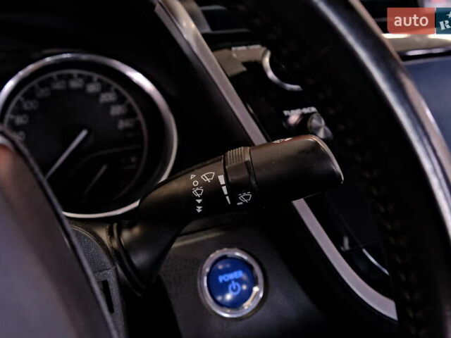 Белый Тойота Камри, объемом двигателя 2.5 л и пробегом 140 тыс. км за 21900 $, фото 24 на Automoto.ua