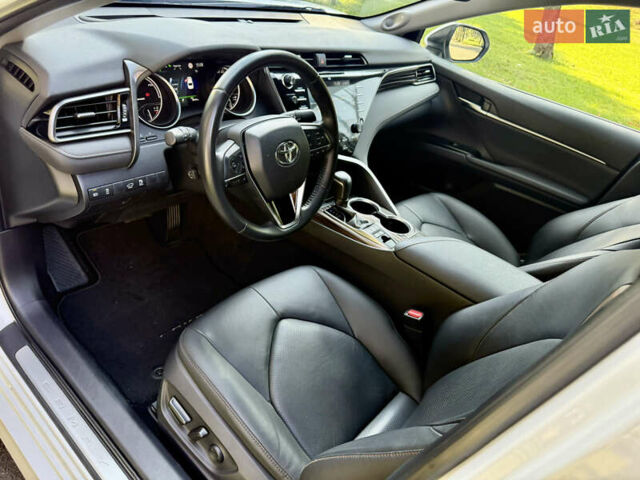 Белый Тойота Камри, объемом двигателя 2.49 л и пробегом 89 тыс. км за 28800 $, фото 32 на Automoto.ua