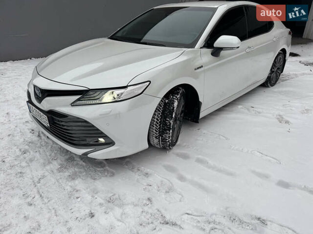 Белый Тойота Камри, объемом двигателя 2.49 л и пробегом 120 тыс. км за 27500 $, фото 9 на Automoto.ua