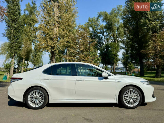 Белый Тойота Камри, объемом двигателя 2.49 л и пробегом 89 тыс. км за 28800 $, фото 8 на Automoto.ua