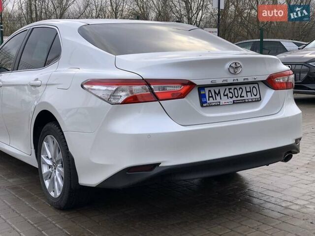 Белый Тойота Камри, объемом двигателя 2.5 л и пробегом 32 тыс. км за 24355 $, фото 17 на Automoto.ua