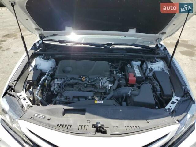 Белый Тойота Камри, объемом двигателя 2.49 л и пробегом 128 тыс. км за 18470 $, фото 10 на Automoto.ua