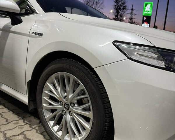 Белый Тойота Камри, объемом двигателя 2.49 л и пробегом 80 тыс. км за 27500 $, фото 6 на Automoto.ua
