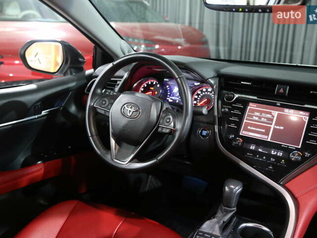 Белый Тойота Камри, объемом двигателя 3.46 л и пробегом 57 тыс. км за 36000 $, фото 5 на Automoto.ua