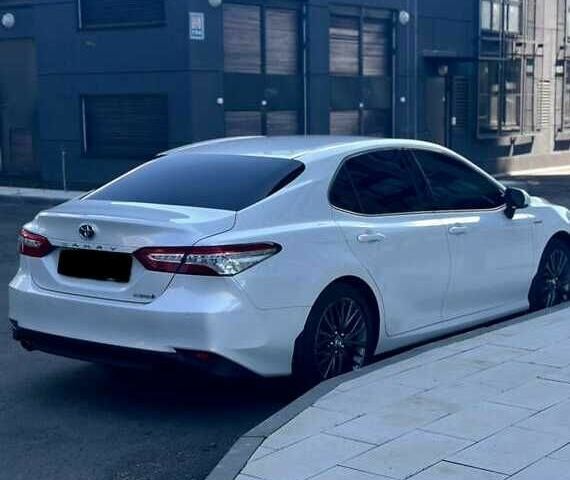 Белый Тойота Камри, объемом двигателя 2.5 л и пробегом 105 тыс. км за 18000 $, фото 5 на Automoto.ua