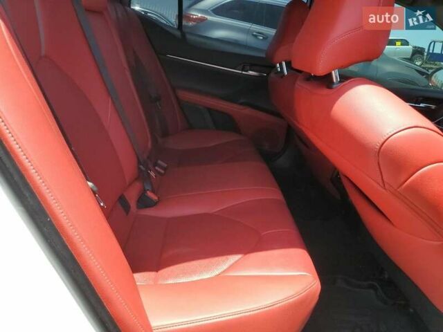 Белый Тойота Камри, объемом двигателя 2.49 л и пробегом 128 тыс. км за 18470 $, фото 9 на Automoto.ua