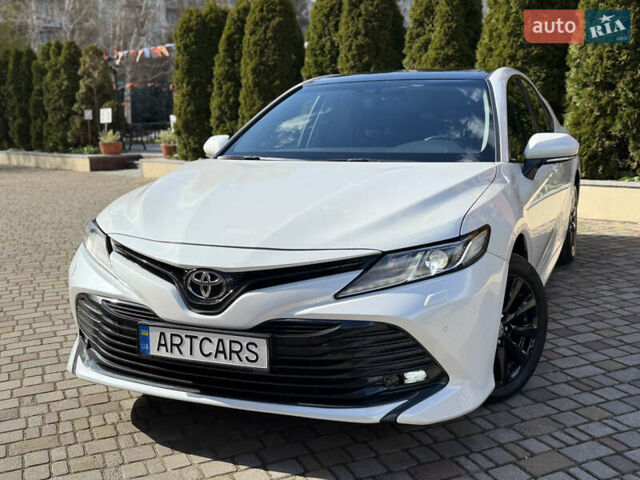 Белый Тойота Камри, объемом двигателя 2.5 л и пробегом 119 тыс. км за 18700 $, фото 5 на Automoto.ua