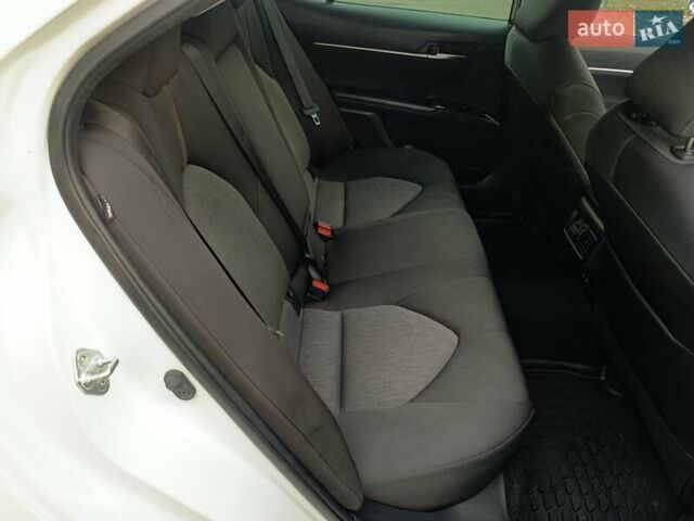 Белый Тойота Камри, объемом двигателя 2.5 л и пробегом 32 тыс. км за 24355 $, фото 29 на Automoto.ua