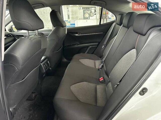 Тойота Камри 2019 в Днепре (Днепропетровске) на Automoto.ua Белый Тойота Камри, объемом двигателя 2.49 л и пробегом 78 тыс. км за 20999 $, фото 15 на Automoto.ua