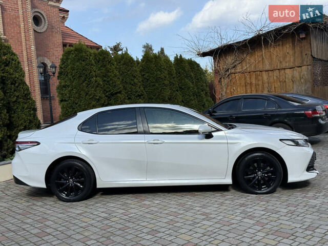 Белый Тойота Камри, объемом двигателя 2.5 л и пробегом 119 тыс. км за 18700 $, фото 2 на Automoto.ua