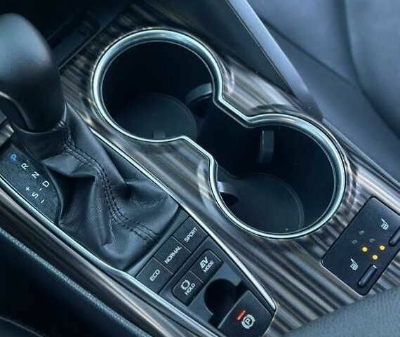 Белый Тойота Камри, объемом двигателя 2.5 л и пробегом 105 тыс. км за 18000 $, фото 15 на Automoto.ua