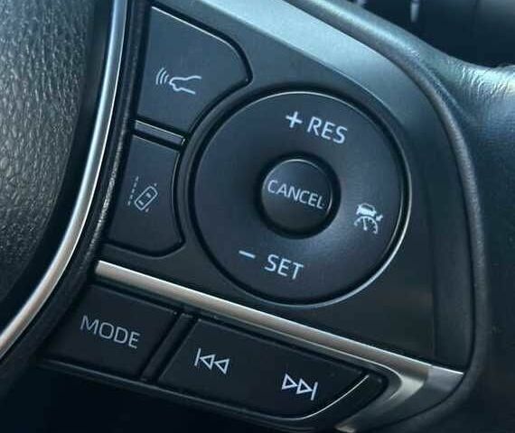 Белый Тойота Камри, объемом двигателя 2.5 л и пробегом 105 тыс. км за 18000 $, фото 14 на Automoto.ua