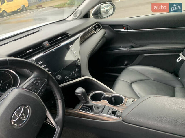 Белый Тойота Камри, объемом двигателя 2.49 л и пробегом 63 тыс. км за 23500 $, фото 23 на Automoto.ua