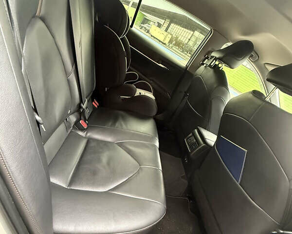 Білий Тойота Камрі, об'ємом двигуна 2.49 л та пробігом 265 тис. км за 24000 $, фото 8 на Automoto.ua