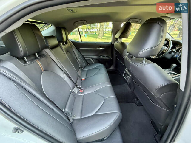 Белый Тойота Камри, объемом двигателя 2.49 л и пробегом 89 тыс. км за 28800 $, фото 24 на Automoto.ua