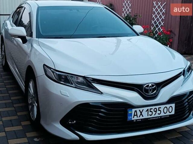 Белый Тойота Камри, объемом двигателя 2.49 л и пробегом 41 тыс. км за 24000 $, фото 1 на Automoto.ua