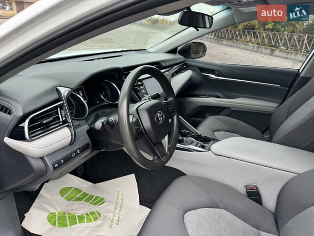 Білий Тойота Камрі, об'ємом двигуна 2.49 л та пробігом 129 тис. км за 21999 $, фото 11 на Automoto.ua