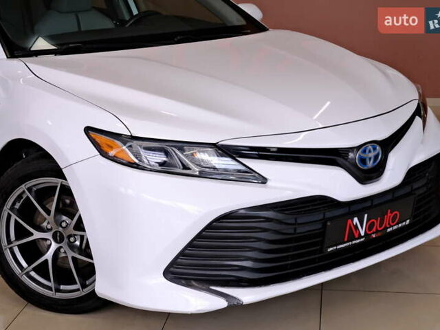 Белый Тойота Камри, объемом двигателя 2.5 л и пробегом 140 тыс. км за 21900 $, фото 6 на Automoto.ua