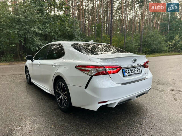 Білий Тойота Камрі, об'ємом двигуна 2.49 л та пробігом 113 тис. км за 23500 $, фото 3 на Automoto.ua