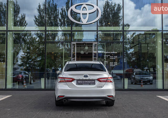 Белый Тойота Камри, объемом двигателя 2.49 л и пробегом 112 тыс. км за 30094 $, фото 3 на Automoto.ua