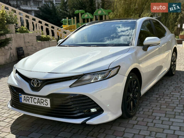 Белый Тойота Камри, объемом двигателя 2.5 л и пробегом 119 тыс. км за 18700 $, фото 6 на Automoto.ua