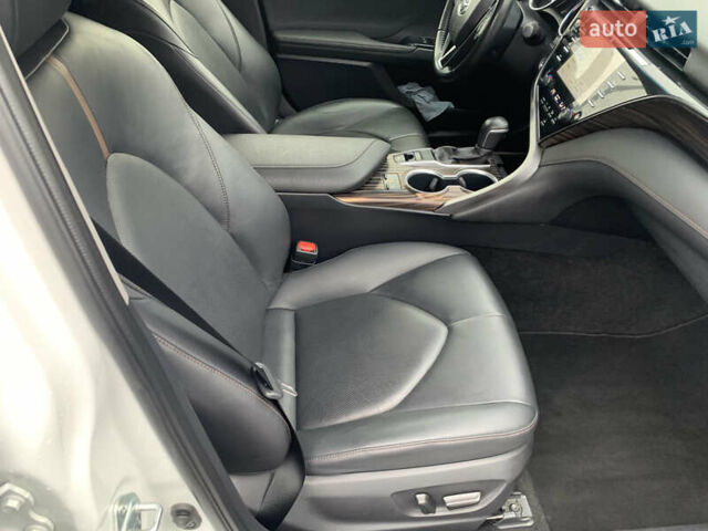 Белый Тойота Камри, объемом двигателя 2.49 л и пробегом 63 тыс. км за 23500 $, фото 42 на Automoto.ua