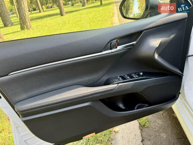 Белый Тойота Камри, объемом двигателя 2.49 л и пробегом 89 тыс. км за 28800 $, фото 33 на Automoto.ua