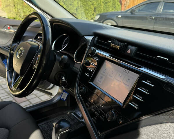Белый Тойота Камри, объемом двигателя 2.5 л и пробегом 119 тыс. км за 18700 $, фото 12 на Automoto.ua