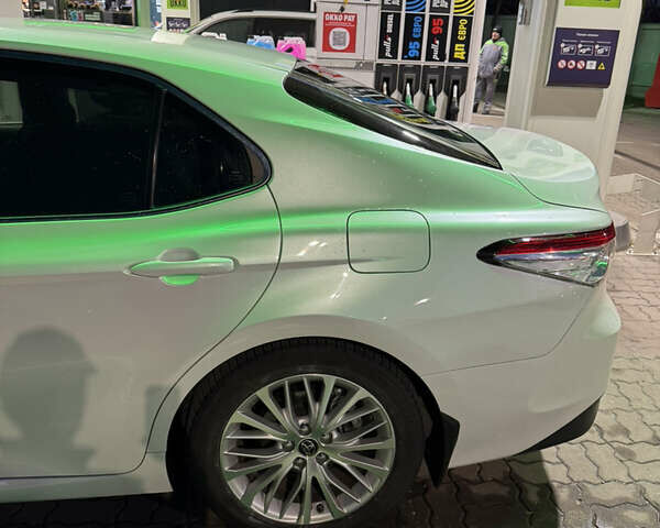 Белый Тойота Камри, объемом двигателя 2.49 л и пробегом 80 тыс. км за 27500 $, фото 14 на Automoto.ua