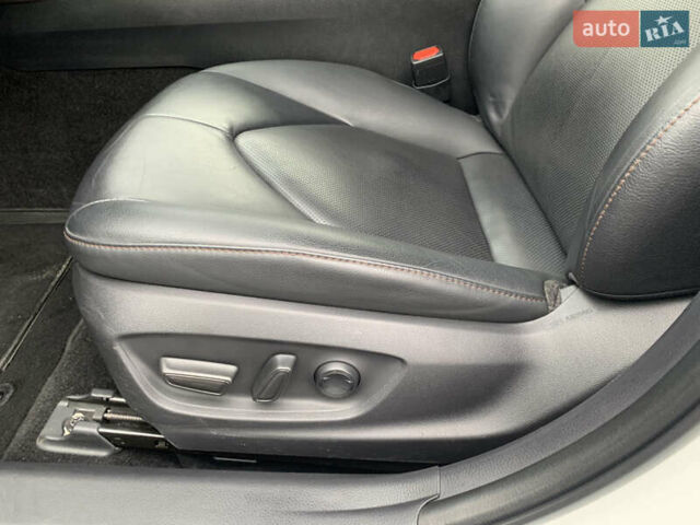 Белый Тойота Камри, объемом двигателя 2.49 л и пробегом 63 тыс. км за 23500 $, фото 39 на Automoto.ua