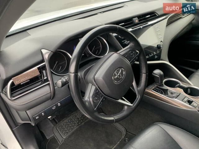 Белый Тойота Камри, объемом двигателя 2.49 л и пробегом 63 тыс. км за 23500 $, фото 24 на Automoto.ua