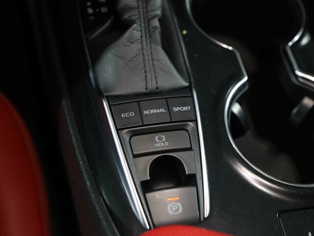 Белый Тойота Камри, объемом двигателя 3.5 л и пробегом 57 тыс. км за 36000 $, фото 19 на Automoto.ua