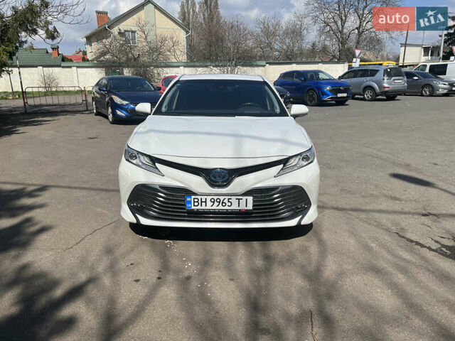Белый Тойота Камри, объемом двигателя 2.5 л и пробегом 127 тыс. км за 25700 $, фото 2 на Automoto.ua