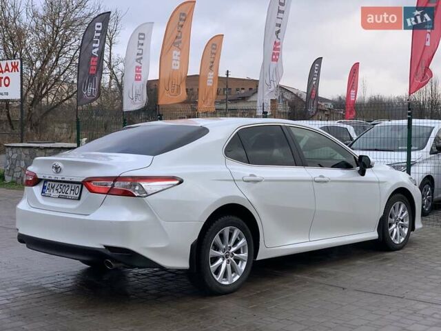 Белый Тойота Камри, объемом двигателя 2.5 л и пробегом 32 тыс. км за 24355 $, фото 12 на Automoto.ua